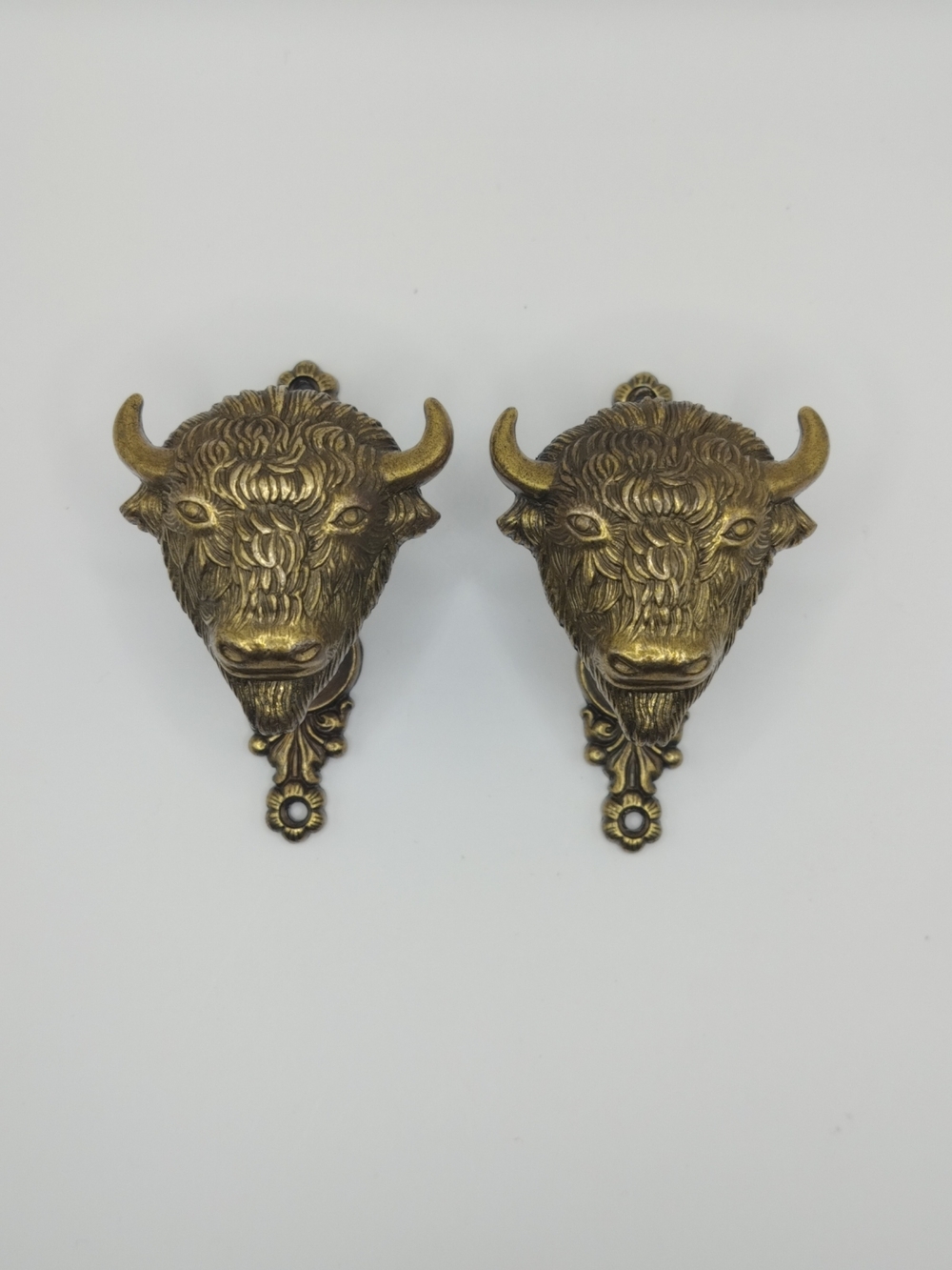 Brass Antique Finish Buffalo Head Wall Hangers / Hardware Set of 2